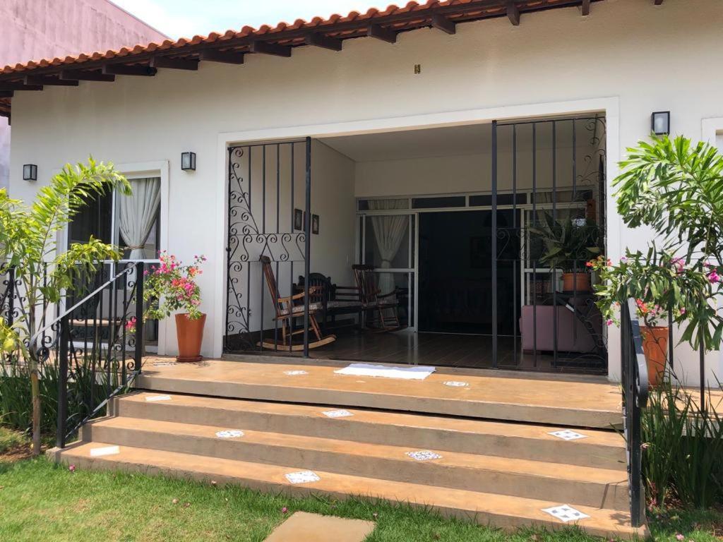 Casa Bela E Confortavel Em Chapada Dos Guimaraes Exterior photo